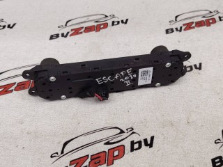 панель управления магнитолой, ориг. номер LJ6T-18K811-CA, Ford Escape 4 поколение CX482 [рестайлинг] 2023-2026