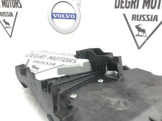 Кронштейн замка двери задний левый, ориг. номер 30784316, Volvo S60 2010-2013