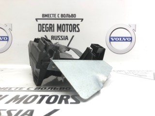 Кронштейн замка двери задний правый, ориг. номер 30753340, Volvo XC60 2008-2013
