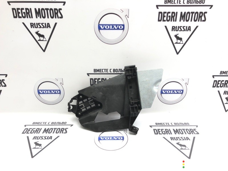 Кронштейн замка двери задний левый VOLVO XC 60 2008-2013, 30753339, фото 1