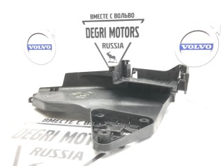 Кронштейн замка двери передний правый, ориг. номер 30784315, Volvo S60 2010-2013