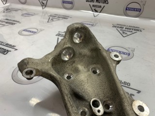 Кулак передний левый, ориг. номер 31216775769, BMW 523i F10 2009-2013