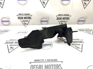 Воздуховод радиатора правый Volvo V40 2002-2004, АКПП, 30883733