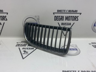 Решетка радиатора передняя правая, ориг. номер 51137120008, BMW 320i E90 2004-2008