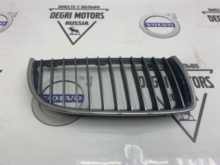 Решетка радиатора передняя правая, ориг. номер 51137120008, BMW 320i E90 2004-2008