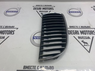 Решетка радиатора передняя правая, ориг. номер 51137120008, BMW 320i E90 2004-2008