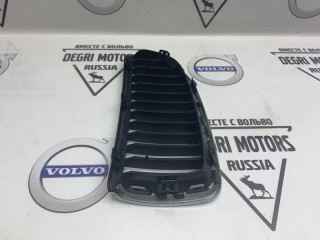 Решетка радиатора передняя правая, ориг. номер 51137120008, BMW 320i E90 2004-2008