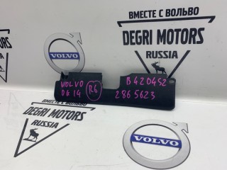 Крышка ДВС декоративная, ориг. номер 30613946, Volvo V40 2002-2004