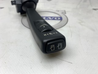 Переключатель стеклоочистителей, ориг. номер 8682869, Volvo V50 2003-2007