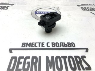 Кнопка стеклоподъемника задняя, ориг. номер 30773217, Volvo V50 2007-2012
