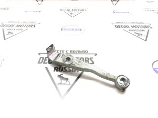 Рычаг подвески передний правый, ориг. номер 8250450, Volvo V70 2004-2007