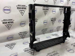 Рамка радиатора, ориг. номер 17118574000, BMW X5 E70 2006-2010