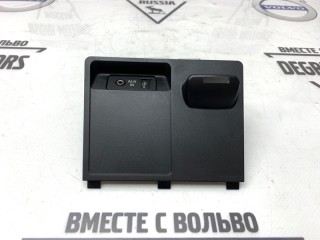 Разъём аудиосистемы задний, ориг. номер 51169115085, BMW X5 E70 2006-2010