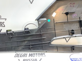 Накладка центральной консоли правая, ориг. номер FHT500100JMN, Land Rover Range Rover L322 2005-2009