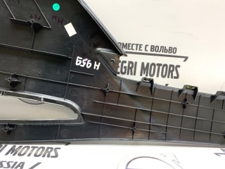Накладка центральной консоли левая, ориг. номер FHT500110JMN, Land Rover Range Rover L322 2005-2009
