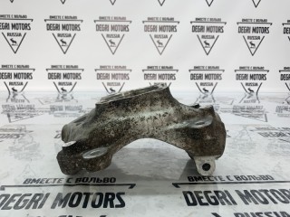 Кулак передний левый, ориг. номер 31216760953, BMW 525i E61 2002-2007