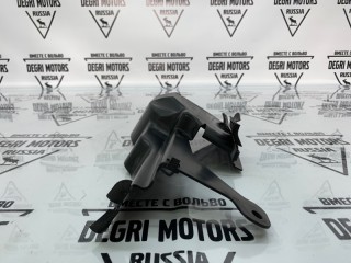 Дефлектор радиатора левый, ориг. номер 30763220, Volvo XC70 2007-2013
