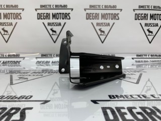 Кронштейн передний левый, ориг. номер 51647116705, BMW 320i E90 2008-2013