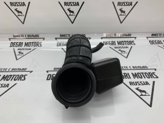 Патрубок воздушный, ориг. номер 30636828, Volvo V70 2004-2007