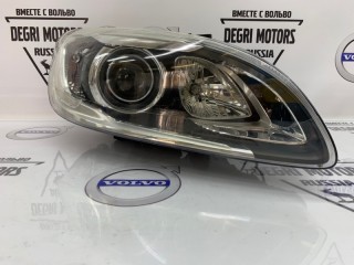 Фара передняя правая, ориг. номер 31698819, Volvo V60 2013-2019