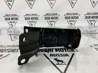 Кронштейн радиатора правый, ориг. номер 31305108, Volvo XC70 2007-2013