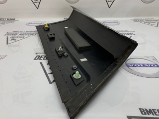 Молдинг стойки задний левый, ориг. номер DDH000092PNP, Land Rover Range Rover L322 2002-2005