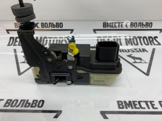Замок двери передний правый, ориг. номер 30699752, Volvo V70 2004-2007