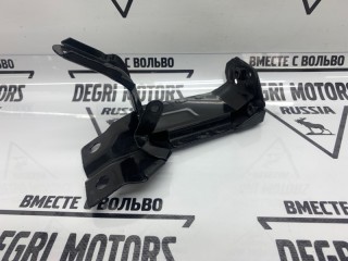 Кронштейн радиатора передний правый, ориг. номер 31261932, Volvo V60 2010-2013