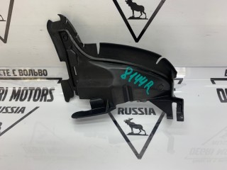 Дефлектор радиатора передний правый, ориг. номер 30796390, Volvo V70 2007-2013