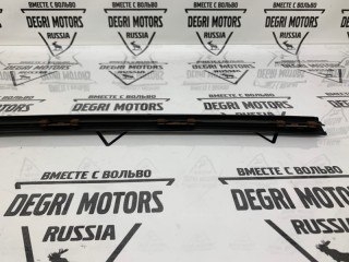 Молдинг лобового стекла передний правый, ориг. номер 30753553, Volvo XC70 2007-2013