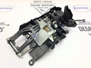 Кронштейн ручки двери передний правый, ориг. номер 51217265082, BMW 523i F10 2009-2013