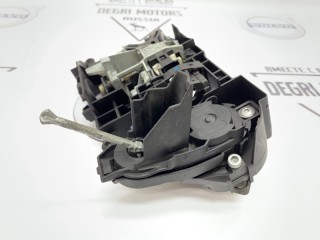 Кронштейн ручки двери передний правый, ориг. номер 51217265082, BMW 523i F10 2009-2013