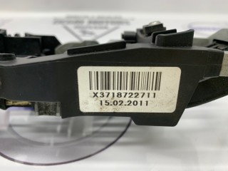 Кронштейн ручки двери передний левый, ориг. номер 51217187227, BMW 523i F10 2009-2013
