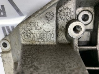 Кронштейн двигателя правый, ориг. номер JPD000030, Land Rover Range Rover L322 2002-2005