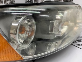 Фара передняя правая, ориг. номер 30698848, Volvo V70 2004-2007