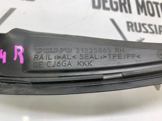 Молдинг лобового стекла передний правый, ориг. номер 31335865, Volvo V60 2010-2013