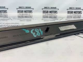 Молдинг двери задний правый, ориг. номер 39998736, Volvo XC90 2006-2014