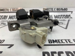 Замок багажника правый, ориг. номер CWC000120, Land Rover Range Rover L322 2002-2005