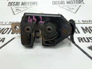 Замок багажника правый, ориг. номер CWC000120, Land Rover Range Rover L322 2002-2005