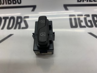 Кнопка центрального замка передняя правая, ориг. номер 31343100, Volvo XC70 2007-2013