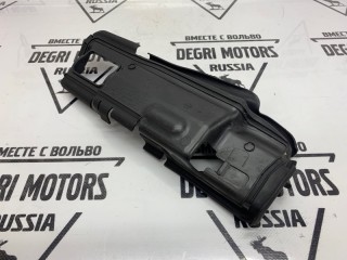 Дефлектор радиатора правый, ориг. номер 30764567, Volvo XC60 2008-2013
