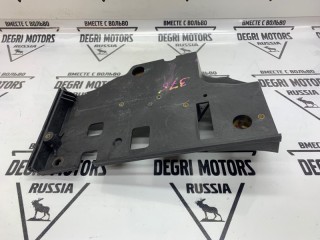 Кронштейн аккумулятора левый, ориг. номер DWM500031, Land Rover Discovery L319 2004-2009