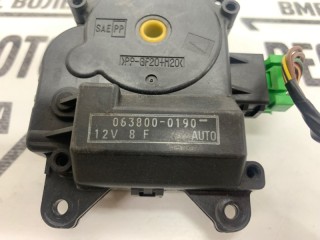 Моторчик заслонки печки, ориг. номер JNC500020, Land Rover Discovery L319 2004-2009