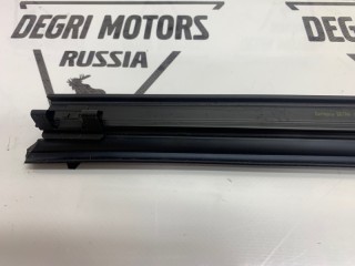 Молдинг стекла передний правый, ориг. номер CGE000240, Land Rover Range Rover L322 2005-2009