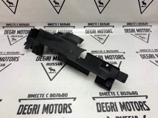 Дефлектор радиатора передний левый, ориг. номер PDB500420, Land Rover Range Rover L322 2005-2009