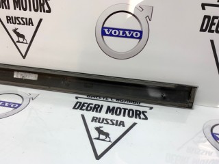 Молдинг двери передний правый, ориг. номер 39987419, Volvo XC70 2004-2007