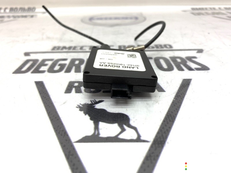 XUO000051 Усилитель антенны Land Rover Range Rover L322 2008г. - фото №3