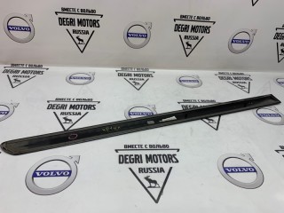 Молдинг двери передний правый, ориг. номер 39891881, Volvo XC90 2006-2014