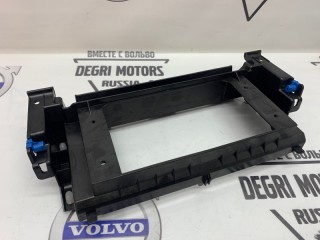 Рамка магнитолы, ориг. номер YIU500070, Land Rover Range Rover L322 2005-2009