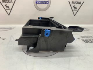Рамка магнитолы, ориг. номер YIU500070, Land Rover Range Rover L322 2005-2009
